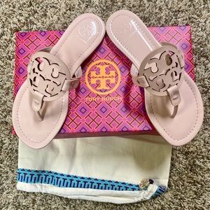 Authentic NWT Tory Burch sandals(flip flops)